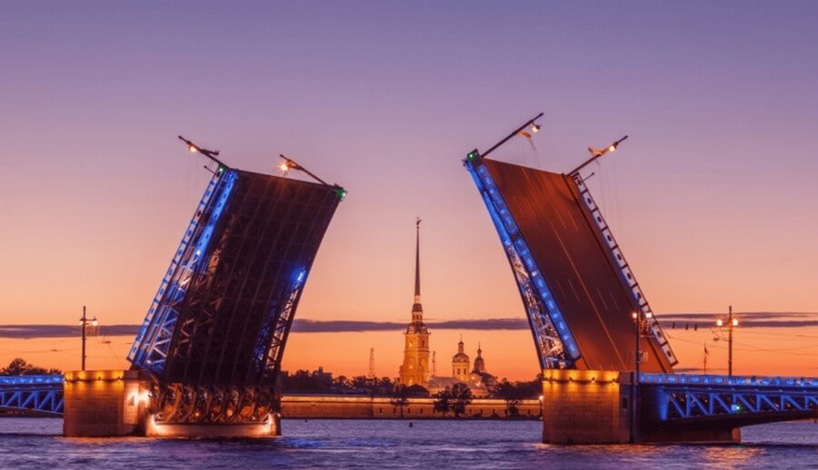 Дубай (DXB) – Санкт-Петербург (рейс EK 175)